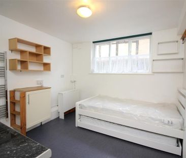 Studio to rent - Photo 4