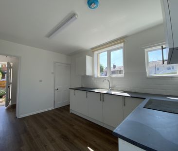 Granby Avenue, Newark, Notts, ., NG24 - Photo 1