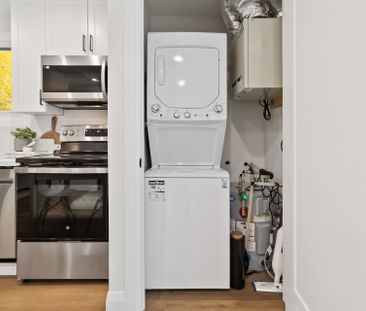 For Lease - 1332 Majestic Drive Unit# 2, Burlington, Ontario - Photo 1