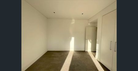 Stunning Waterfront Property for Rent in Breakfast Point - Photo 4