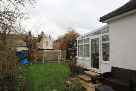 St. Johns Road, Westcliff On Sea, SS0 - Photo 2