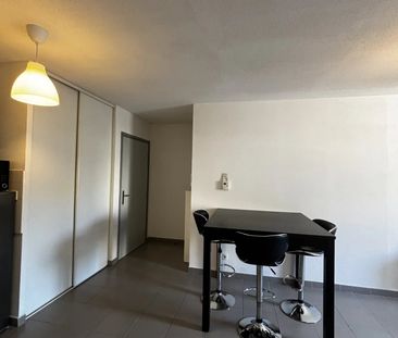 Location Appartement 2 pièces 37m² NIMES 30900 - Photo 3