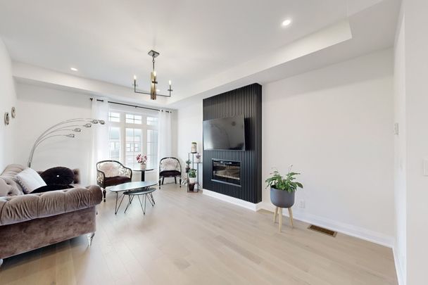 For Lease - 10 Percy Rye Avenue, Markham, Ontario - Photo 1