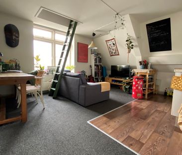 Per direct beschikbaar voor studenten: appartement met vide aan de Voorstraat, Utrecht centrum - Photo 1