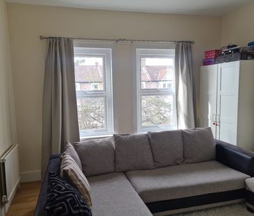 1 Bed Flat, Aldborough Road South, IG3 - Photo 2