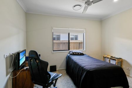 Large Family Home Nirimba - Photo 3