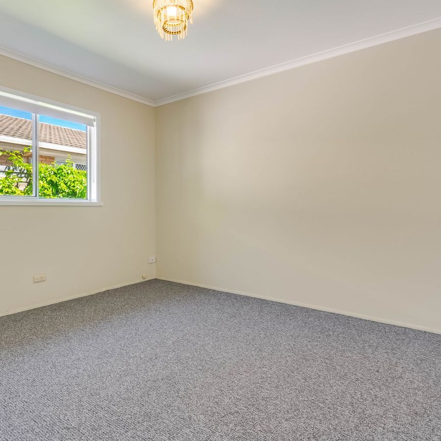 Freshly Updated Unit in Prime South Albury Location - Photo 1