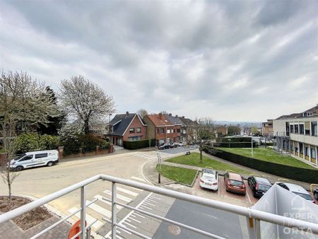 Uitstekend, energiezuinig appartement met twee slaapkamers, terras en garage. - Foto 2