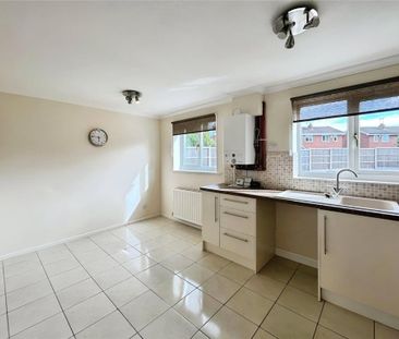 3 bedroom detached house to rent - Photo 3