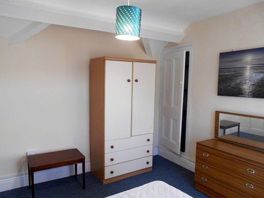 1 bedroom in a house share to rent - Photo 1