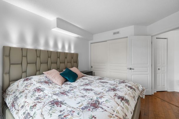 450 Rue St Antoine E., Montréal (Ville-Marie), QC H2Y - Photo 1