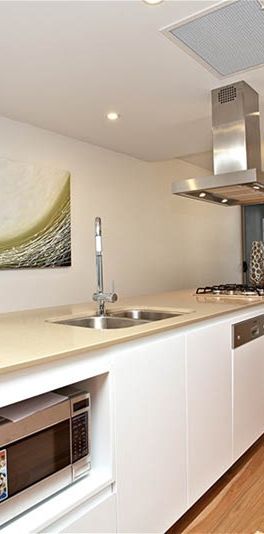 Large 4 bedroom Terrace Apartment - Photo 1