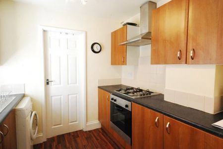 2 Bed - Amble Grove, Sandyford - Photo 2