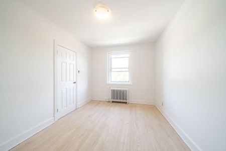 For Lease - 1 Mallory Gardens Unit# 31, Toronto, Ontario - Photo 3
