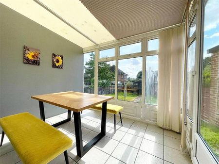 5 bedroom end of terrace house to rent - Photo 4