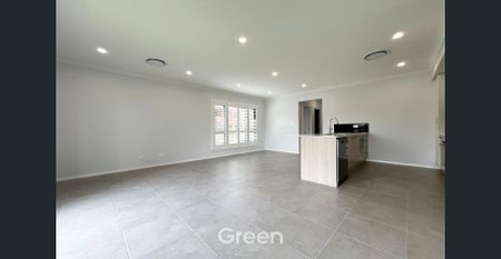 Two Brand New and Stylish Four-Bedroom Duplexes in a Prime Melrose Park Location! - Photo 4