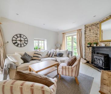 4 bedroom detached house to rent - Photo 2