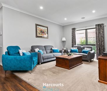 The Pinnacle of Modern and Stylish Living - Photo 1