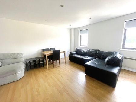2 bedroom apartment to rent - Photo 2