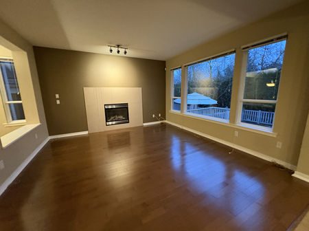 Beautiful Morgan Creek in Surrey with Landscaped Yard! - Photo 2