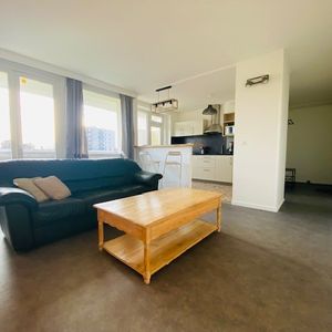 Location Appartement 3 pièces 57m² MONT ST AIGNAN 76130 - Photo 2