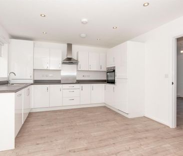 3 bedroom semi-detached house to rent - Photo 6