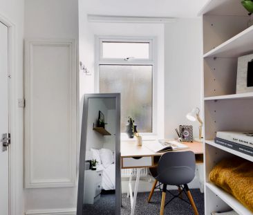 5 Bedroom House - Photo 4