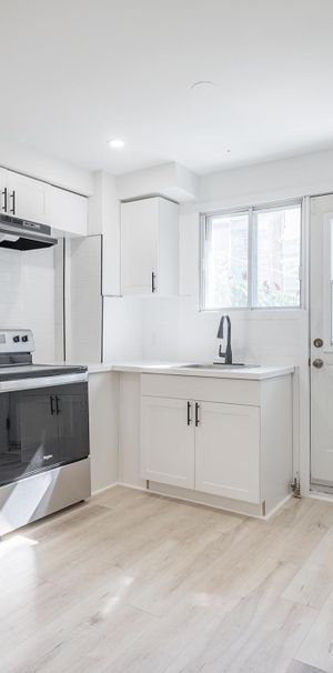 4 1/2 Renové à Outremont Avec Electros - Photo 1