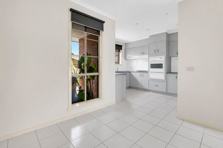 3/31 Invermay Street, Reservoir VIC 3073 - Apartment For Rent | Domain - Photo 3