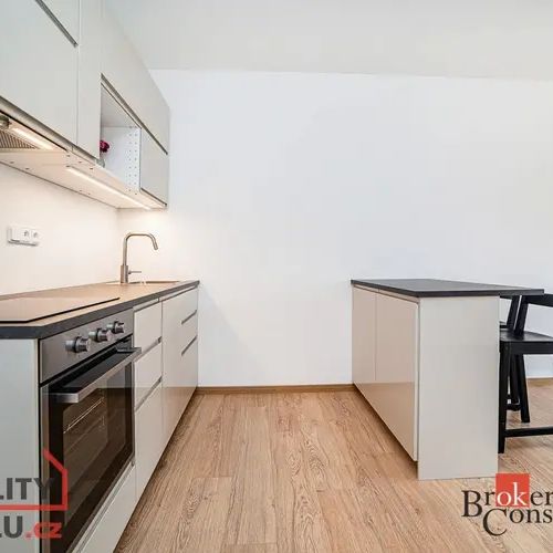 Pronájem bytu 1+kk 35 m - Photo 1