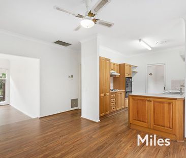 18 Hopetoun Grove, Ivanhoe East - Photo 3