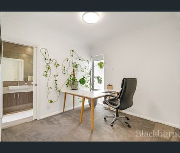 SIX MONTH LEASE | PERFECT FULLY FURNISHED & EQUIPPED LOCK AND LEAVE - Photo 6