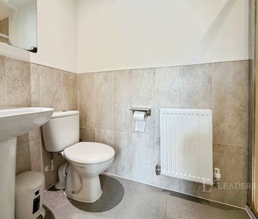 4 bedroom house to rent Celeste Close, Nottingham, NG8 - Photo 2