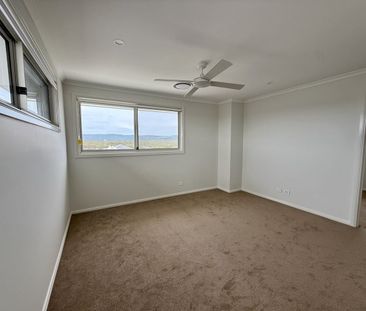 Watagan Park Estate - Contemporary Family Home with Mountain Views - Photo 4