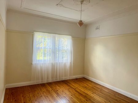 A MUST SEE - Photo 3