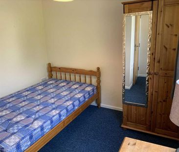 5 bedroom detached house to rent - Photo 3
