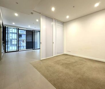 Modern Studio for leasing ! - Photo 2