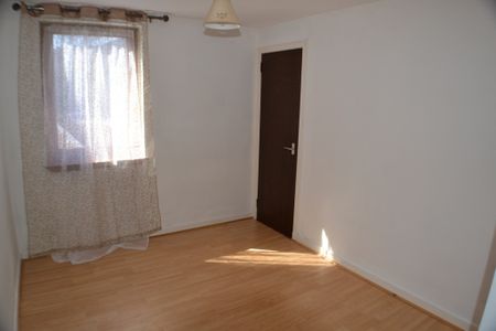 1 Bedroom Property To Rent - Photo 5