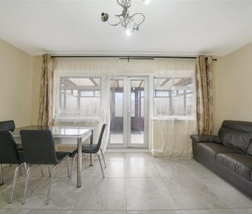 3 bedroom detached house to rent - Photo 1