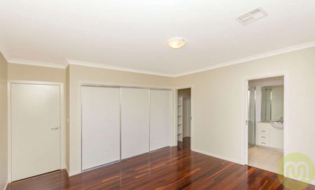 Beautifully Appointed Townhouse - Photo 5