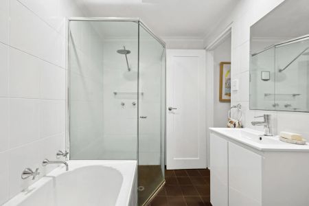 Coastal Retreat Offering Effortless Indoor-Outdoor Living - Photo 4