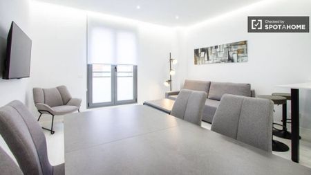 1 room luxury Apartment for rent in Madrid, Spain - Photo 3