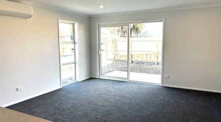 MASTERTON - 2 BEDROOMS - Photo 4