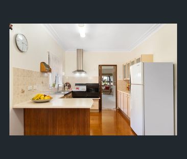 Appx. 300 m (4 mins walk) to Narwee Train Station, with trains gett... - Photo 3