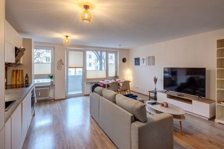 Beautiful living in Laim with balcony, modern equipment - Photo 4