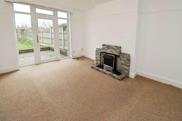 Firshaw Road, Meols, CH47 - Photo 1