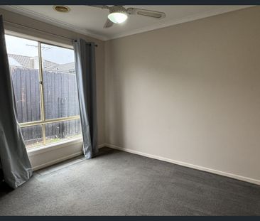 Spacious & Affordable 4-Bedroom Family Home in Cranbourne West - Photo 3