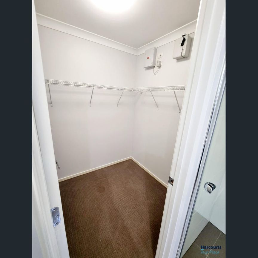 Beautiful Family Home - Photo 1