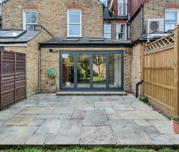 4 bedroom terraced house to rent - Photo 5
