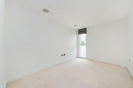 Moore House, Gatliff Road, Grosvenor Waterside, London SW1W - Photo 3